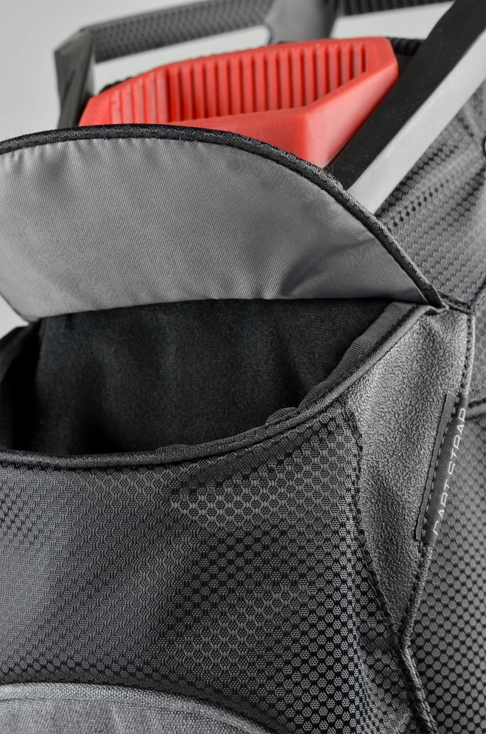 Sun Mountain C-130 14-Way Divided Golf Cart Bag 15 Sun Mountain C-130 14-Way Divided Golf Cart Bag - Image 13